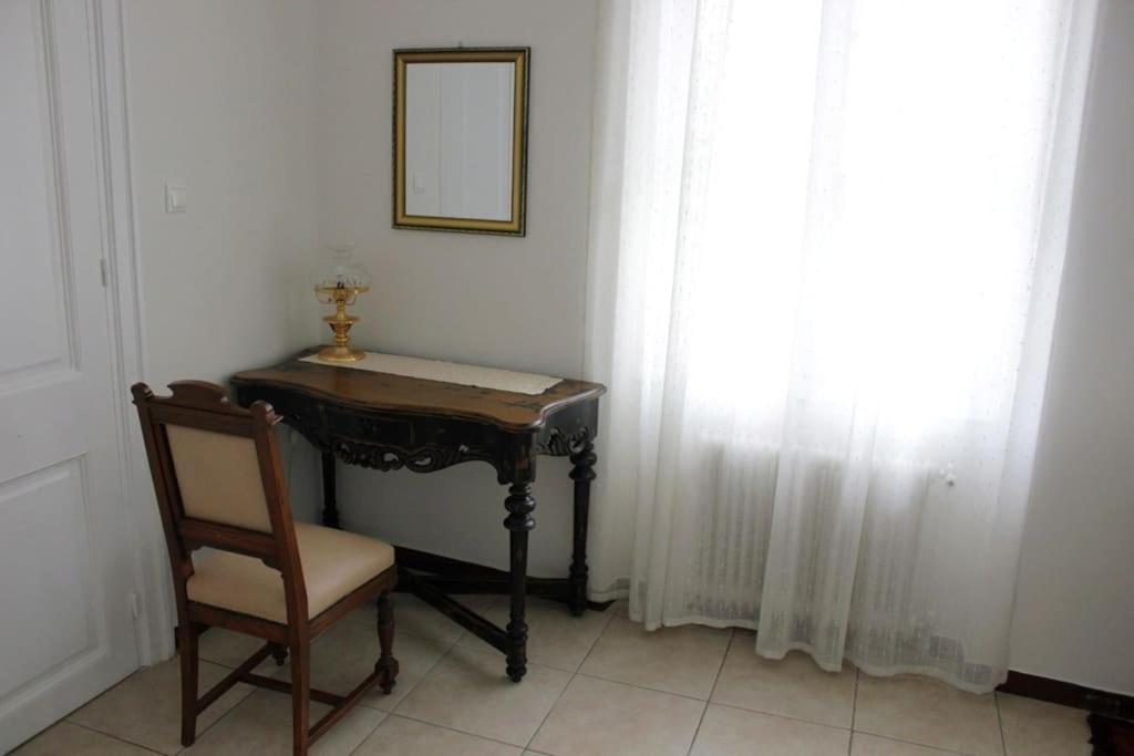 Calliope'S Neoclassical Home In The Heart Of Plaka Атина Екстериор снимка